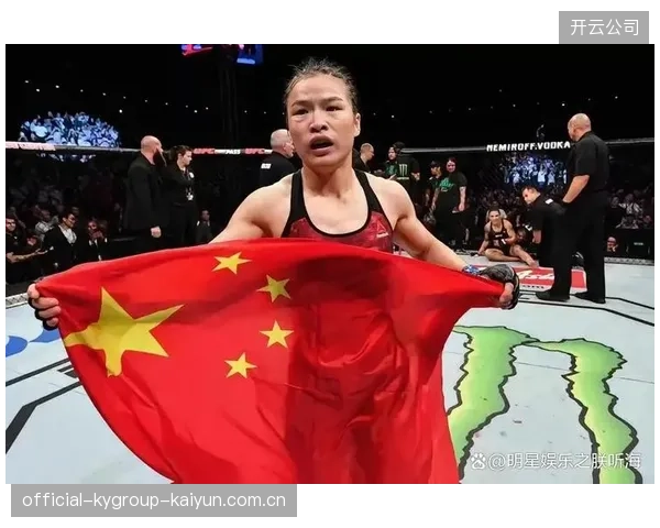UFC对手抱摔成名场面：一场震撼格斗的巅峰瞬间